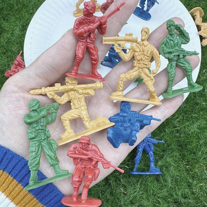 30 Stück Soldatenmodell-Ornament Mehrere Posen Plastik-Statuette Militärische Sandkasten-Spielzeugfiguren 4 Farben Verfügbar DIY-Dekoration ZYF