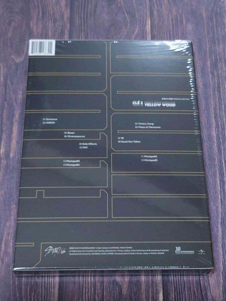 [USED] Rare Straykids Yellow Wood Taiwan Limited Edition