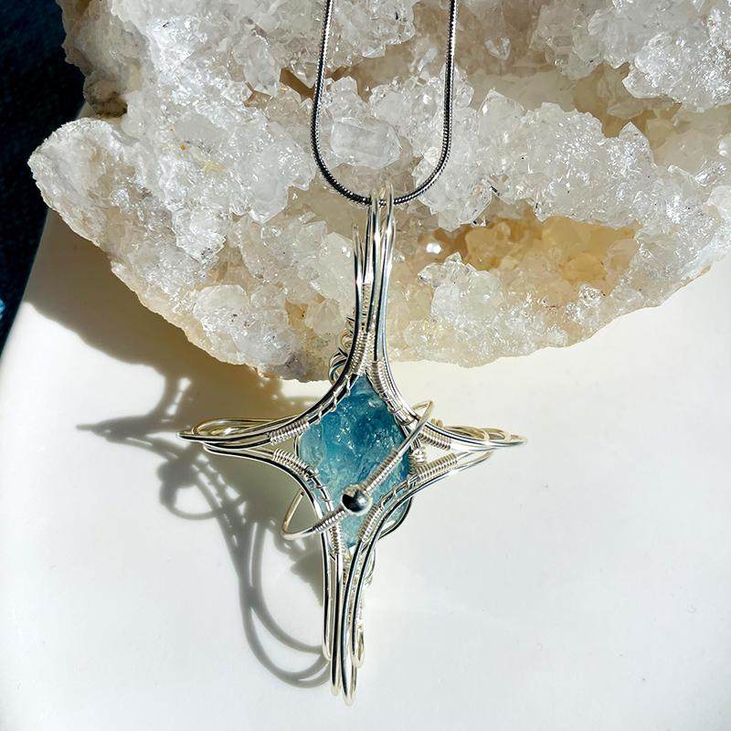 Hisera  Handmade Wire Wrapped Necklace  Starburst Hanging Pendant Custom High-end Feel Silver Natural Raw Crystal Necklace