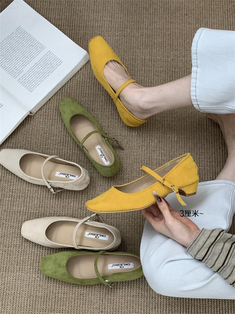 Retro Grandma Shoes Girl 2025 New Early Spring Gentle Fairy Wind Square Head Shallow Mouth Word Soft Sole Mary Jane Shoes