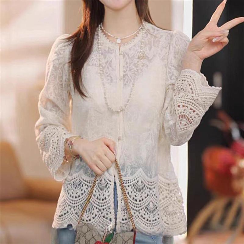 

2025 Весна Корейский стиль Женская ажурная блузка с круглым вырезом и свободного кроя Medium грязно-белый