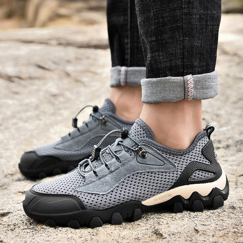 2025 new spring men's travel shoes Korean version breathable sports outdoor mountaineering leather shoes lightweight dad men's shoes tide
