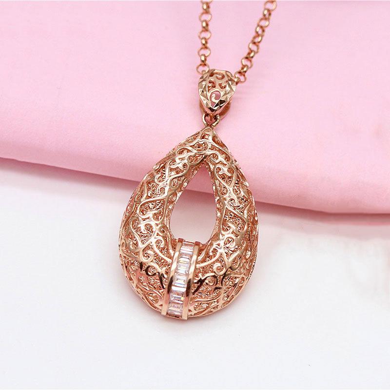 Exquisite Russian Purple Gold Pattern Hollow Pendant, Luxury Rose Gold-Plated Color Gold Water Drop Car Flower Pendant For Women (single pendant)