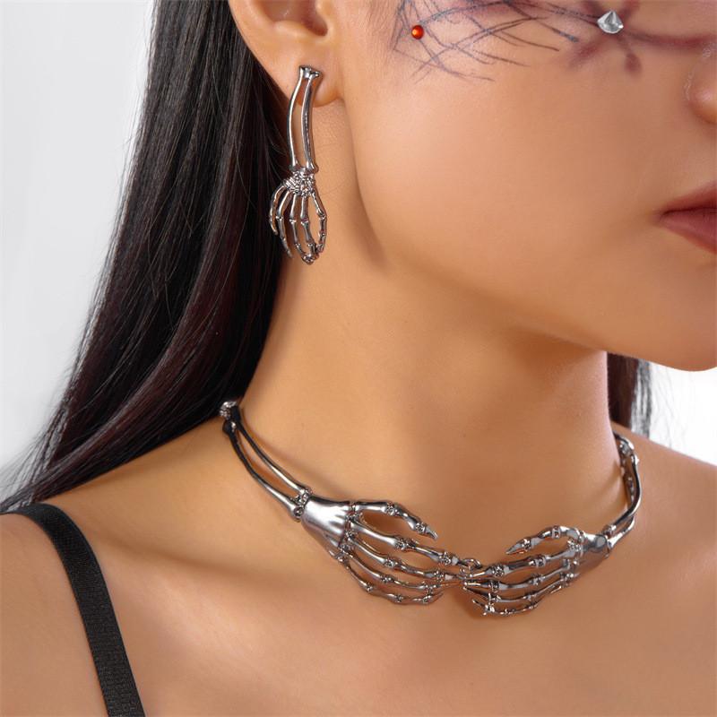 Gothic Skull Necklace Earrings Set With Alloy Pendant For Halloween Costume Accessories