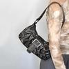 Retro Plissert Skulderveske Mote Maillard Hot Girl Underarmsveske Skinn Punk Motorsykkelveske Kvinner Daglig Hobo-vesker