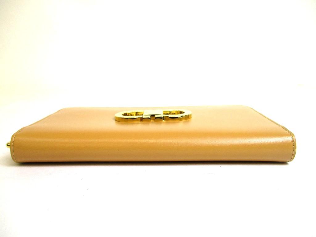 Authentic Salvatore Ferragamo Gancini Light Camel Leather Round Zip Wallet #b134    Open box