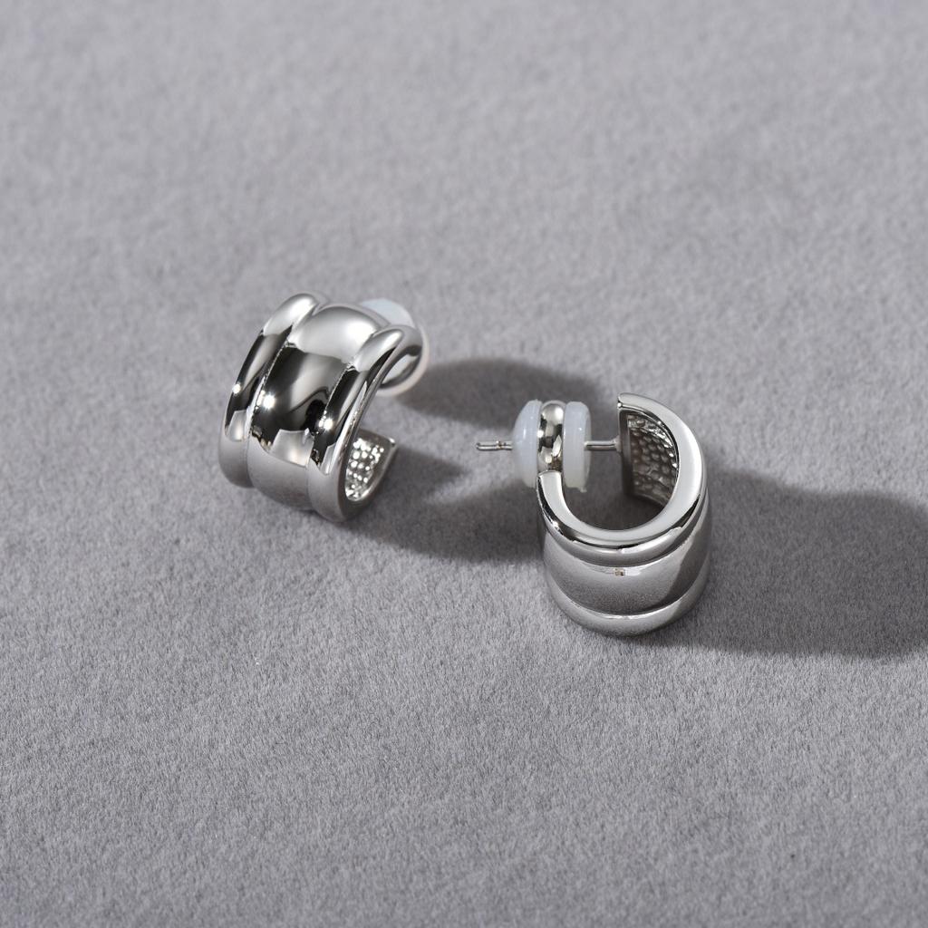 Minimalist Metal Cold Wind C-Shaped S925 Silver Needle Stud Earrings Irregular Circle Earrings Unique Personality Earrings
