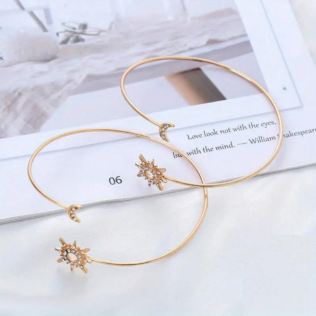 Minimalist Gold Sun & Moon Rhinestone Decor Adjustable Curtain Clip