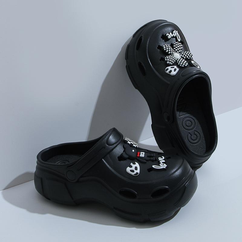 Women's high-heeled hole shoes, new summer models, thick-soled and breathable outer wear, two muffin and non-slip beach cool slippers.