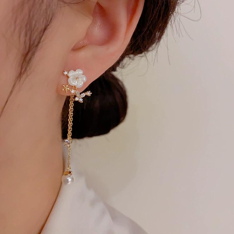 Luxury White Flower Rhinestone Butterfly Earrings for Women Tassel Pearl Zircon Drop Earrings Elegent Art Aesthetics Jewelry New