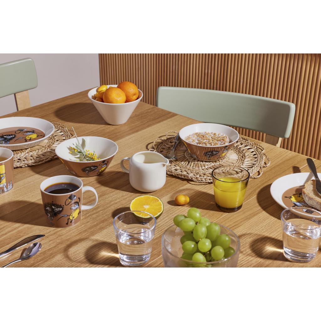 Moomin by Arabia 19cm Classic Stinky Plate 1062216 [Officially Imported] (In Action)