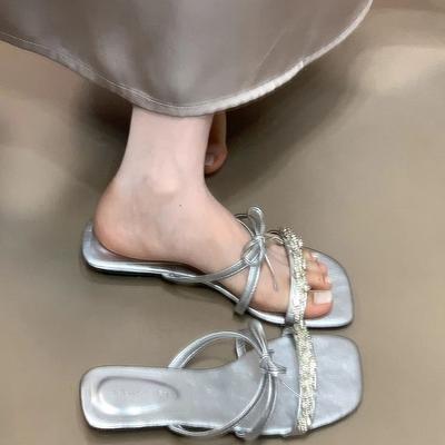 Dünnes Schleifen-Strass-Schleife coole Hausschuhe Damen Oberbekleidung 2025 neu Feenstil High-End Rock Hausschuhe Sandalen