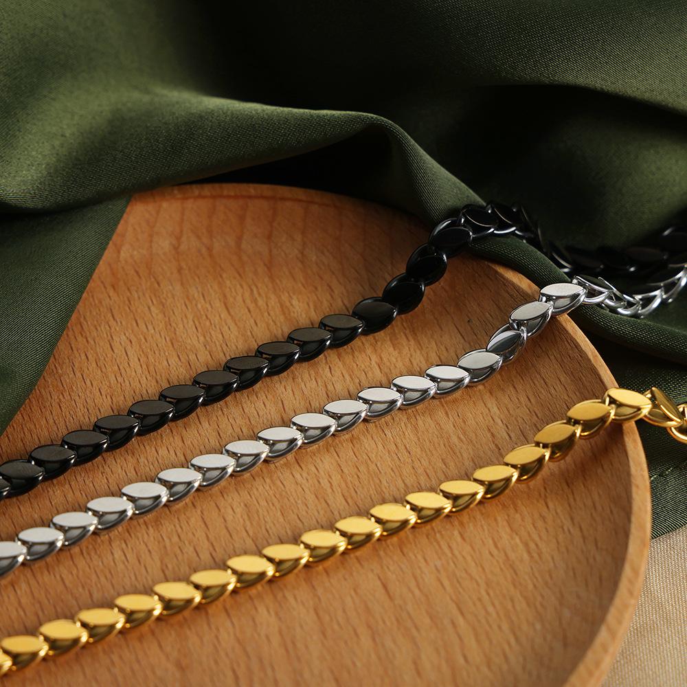 Europäische & Amerikanische Hip Hop Punk Oval Spliced Halskette Set aus Vergoldetem Titanstahl