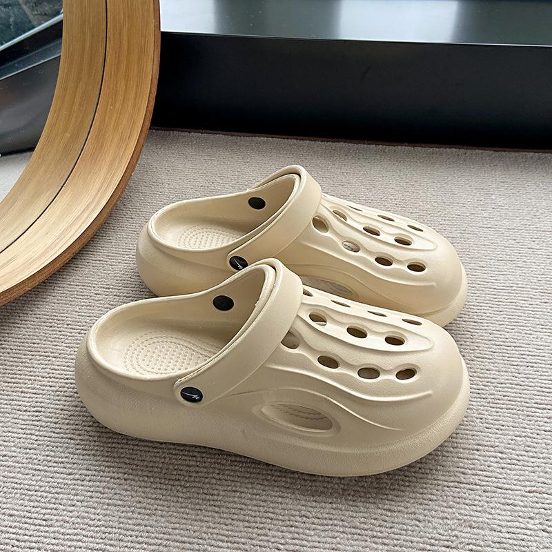 LR outer wear height-increasing slippers outer wear new summer thick-soled Mori hole shoes increase height and softness