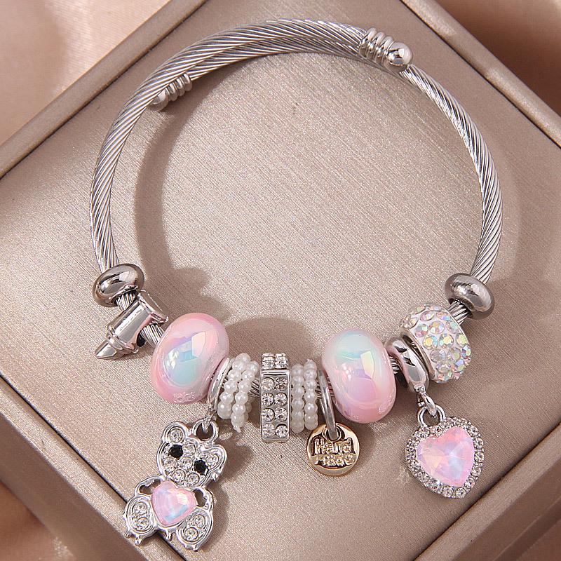 Stylish Diamond Heart & Bear Pendant Bracelet - Multi-Element Accessory