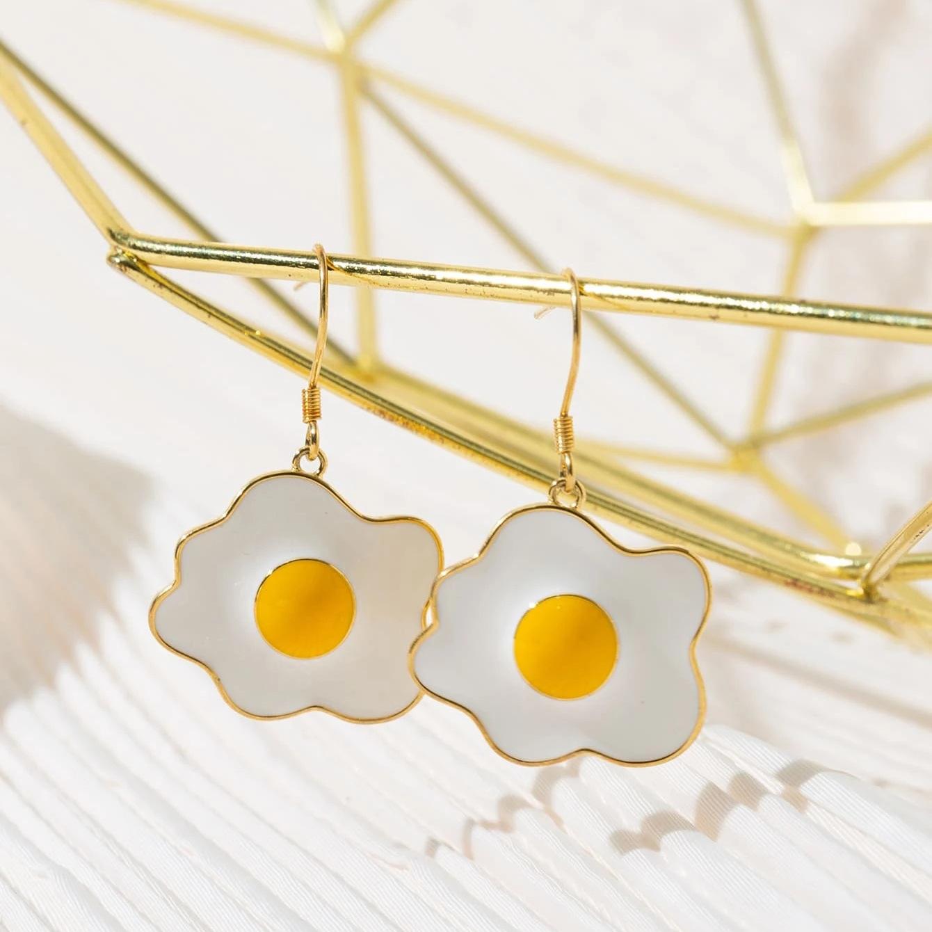 

Новые милые серьги-пусеты с яйцом-пашот в стиле Харадзюку, маленькие свежие серьги из бусин на удачу. золотой