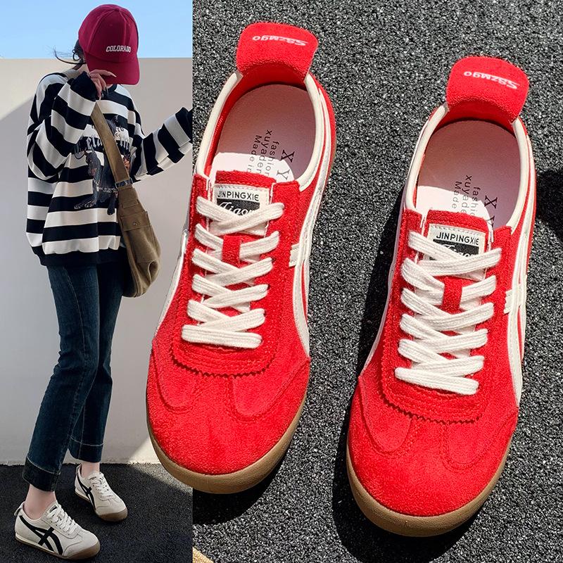 Red Dexun Shoes Women's 2025 New Popular Board Shoes Super Fire Versatile Women's Shoes Flat-soled Sports Shoes Forrest Gump Shoes