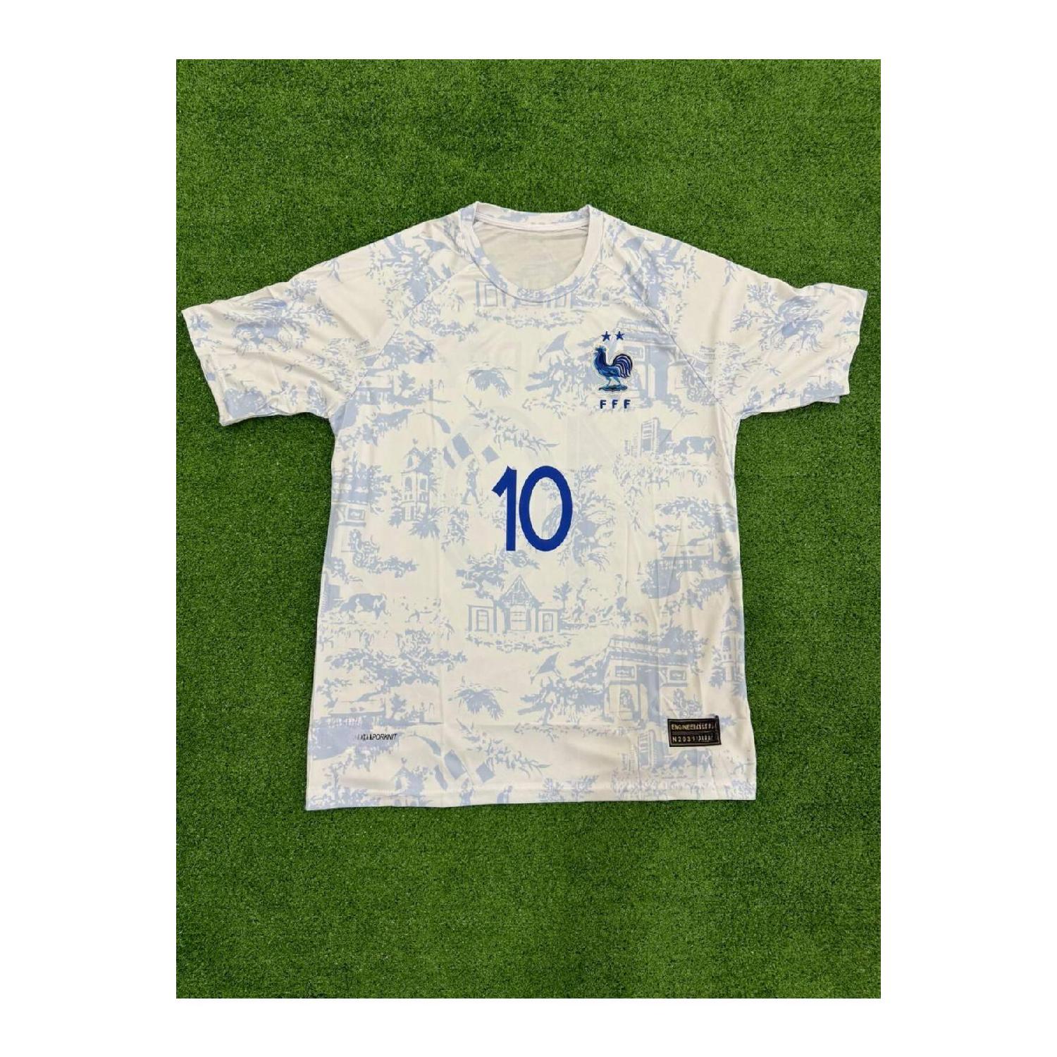 

Футболка нового сезона с принтом France Mbappe 23/2024