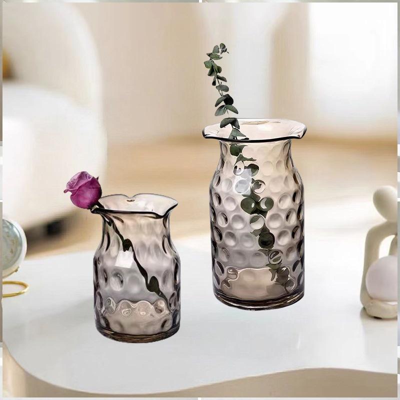 Creative Nordic Light Luxury Style Art Ice Point Shaped Durable Glass Vase for Modern Home Decor and Wedding Occasions