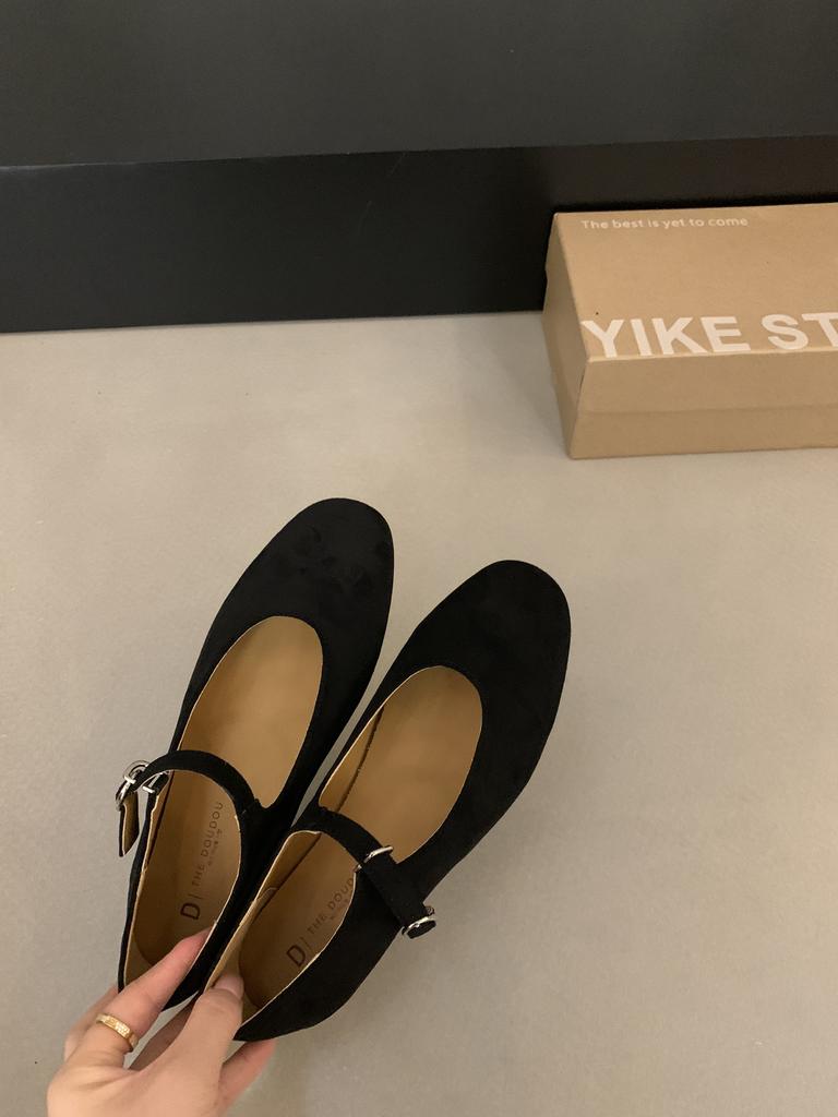 THEDOUDOU Round Head Retro Temperament Word with Mary Jane Shoes Women's 2025 Flat-bottomed Suede Single Shoes Doudou Shoes