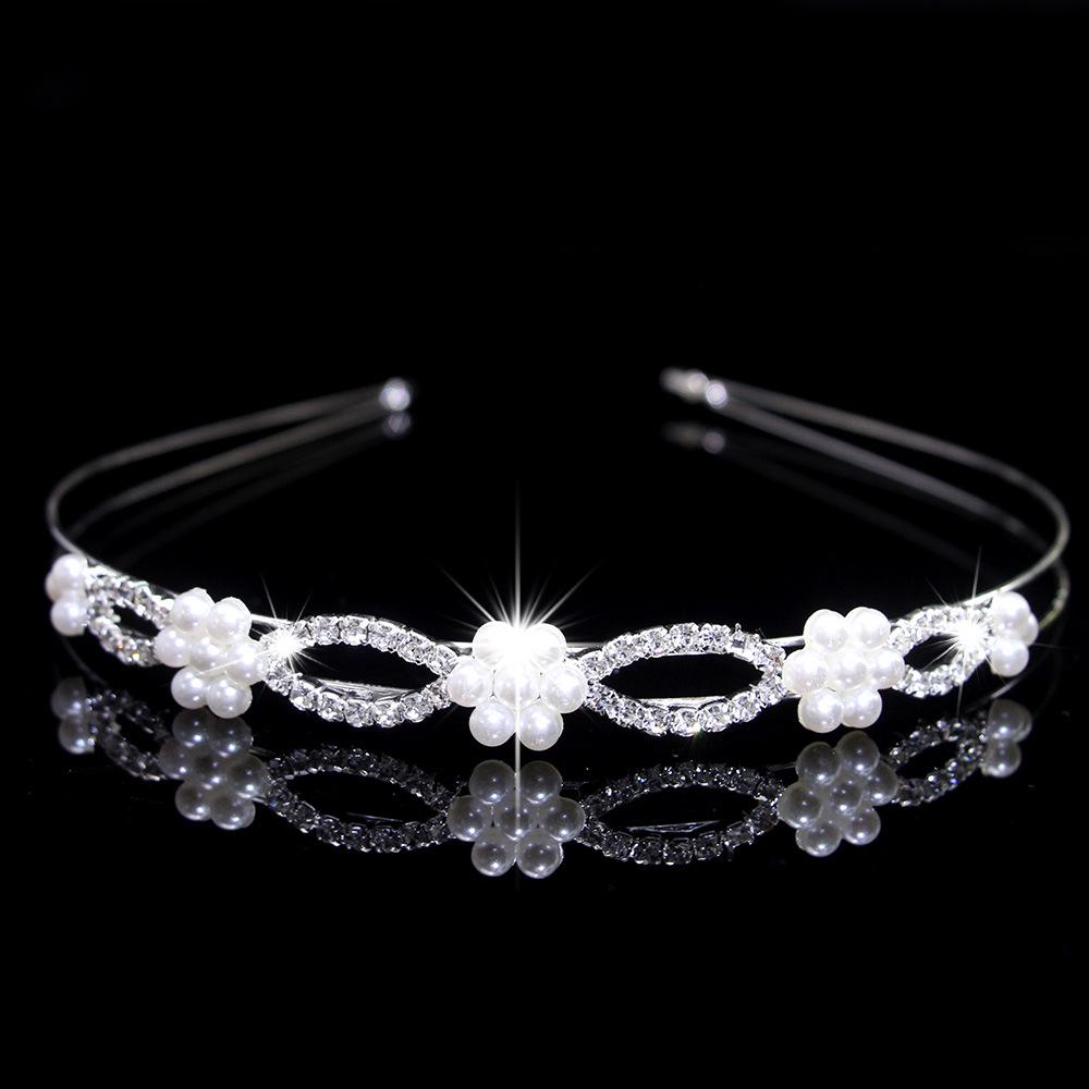 Elegant Multi-Layer Pearl Headband with Rhinestone Heart, Claw Chain Design – Perfect Bridal Hair Accessory