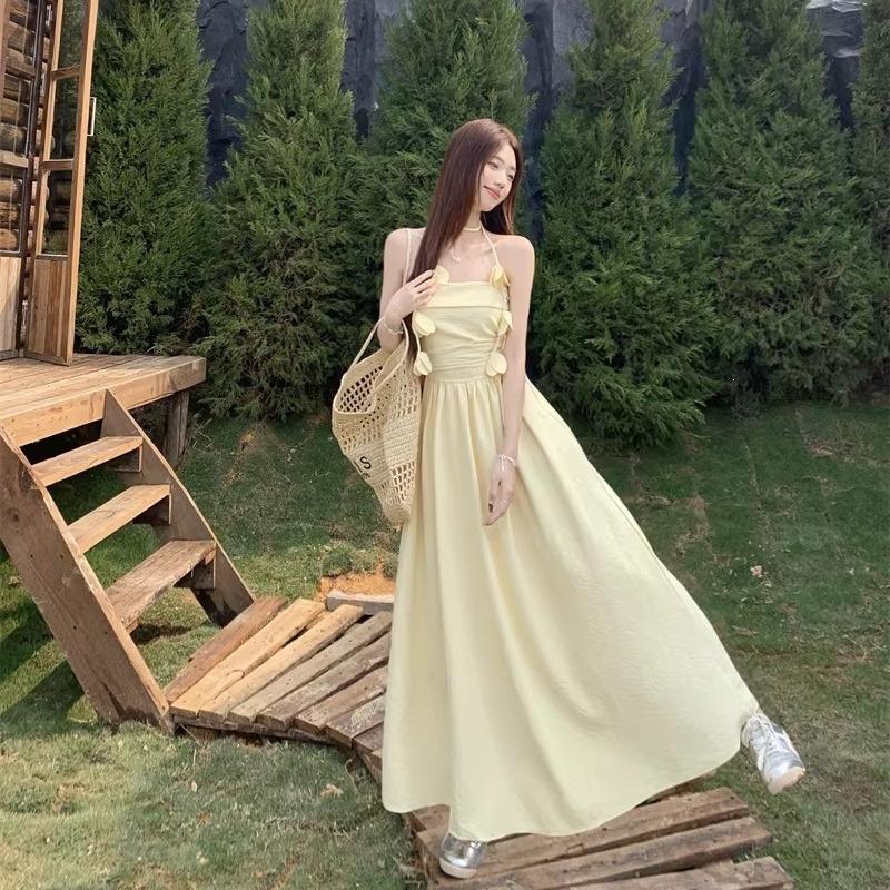 French-style strapless dress with a stylish design for summer, a new vacation-style waist-cinching A-line long skirt for women