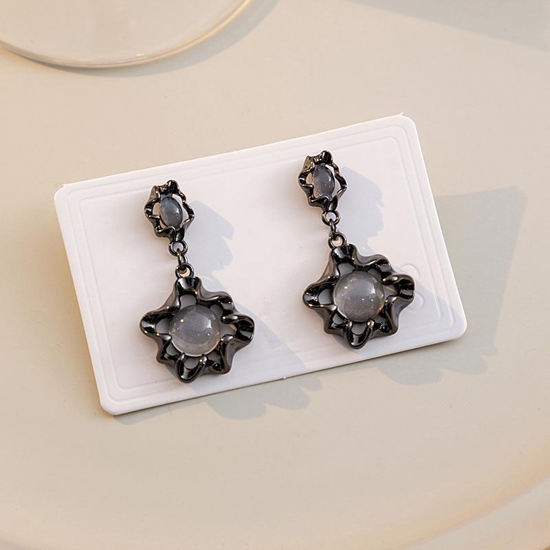 Silver Geometric Hollow Round Earrings for Women - Light Luxury Pleated Dangle Design