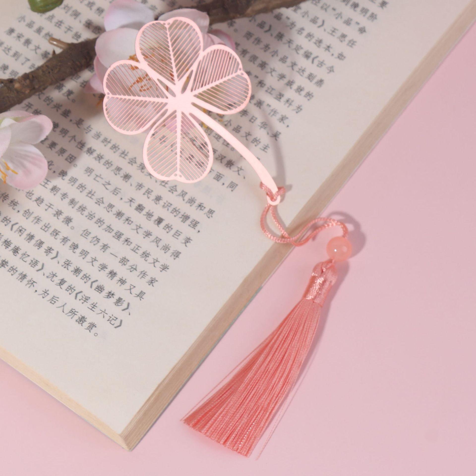 

Изысканные полые металлические закладки для книг в форме листа золотого цвета с прожилками лотоса, закладки для книг с кисточками, канцелярские принадлежности для чтения для студентов