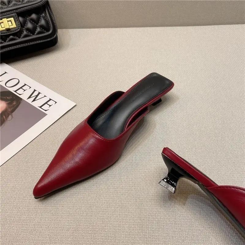Fashion Woman Slippers Pointed Toe Outside Job Sandals Slides Mules Low Heel White Shoes for Women with Comfortable Luxury Korea Style