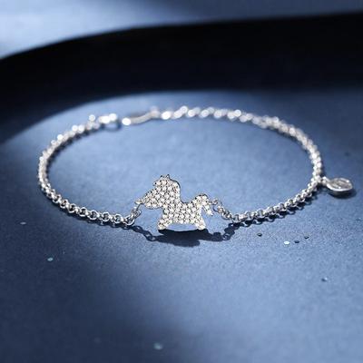 The New Bracelet Women Will Soon Have Money, Niche Design Light Luxury Bracelets, and Give Birthday Gifts To Girlfriends and Girlfriends.