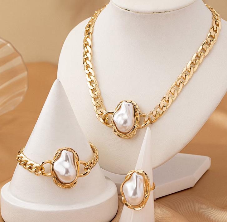 Baroque Pearl Choker - European & American Style with Irregular Design, Simple Metal Open Necklace