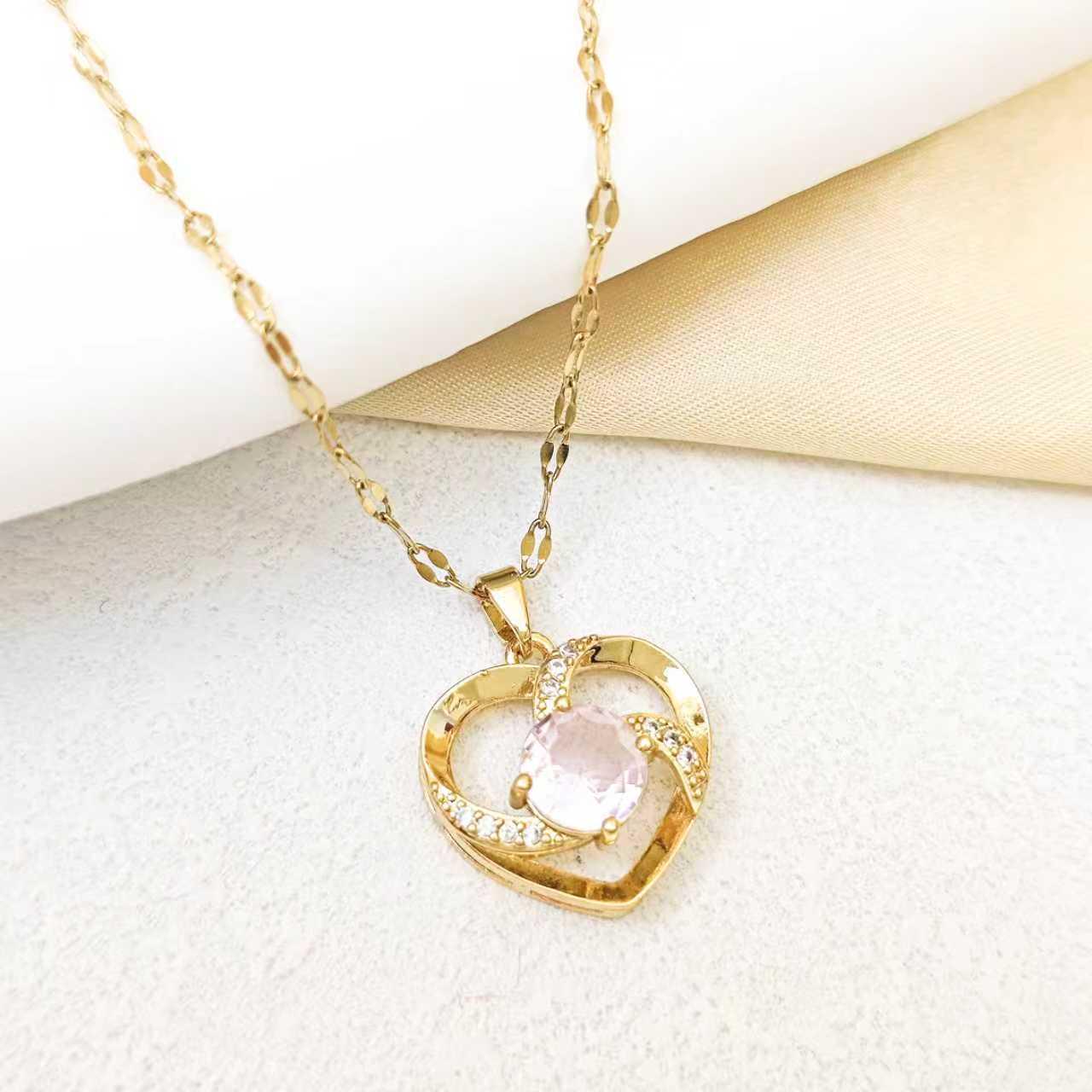 New Style Luxury Heart Shaped Diamond Micro-Pave Pendant Necklace