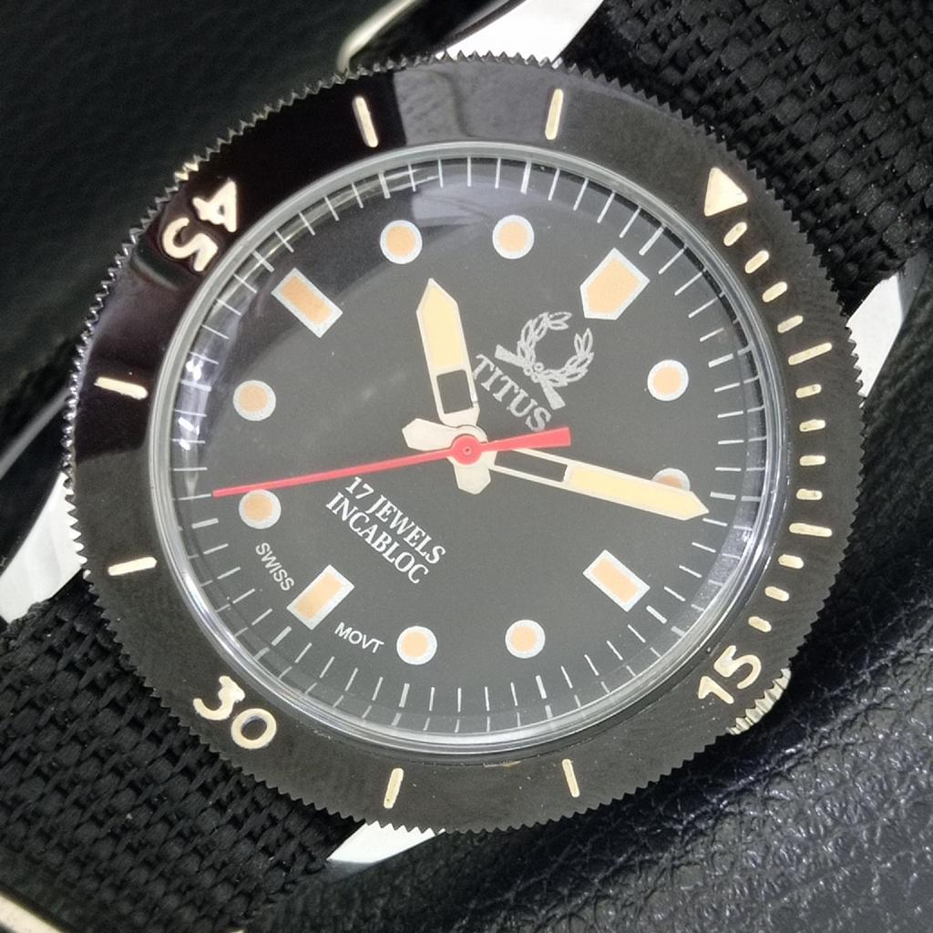 

MENS SWISS HAND-WINDING TITUS 40MM TURNABLE BEZEL BLACK DIAL WATCH a431297-2 R106-a431297