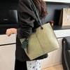 High-end Exquisite Niche Bag Women's Fashionable Versatile Female Portable Shoulder Bag Simple Soft Ladies Tote Bag