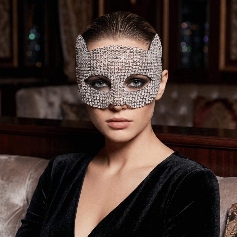 Chic Plastic Halloween Mask Sparkly Shiny Cat Ear Half Face Mask Lightweight Rhinestone Masquerade Eye Mask Carnival