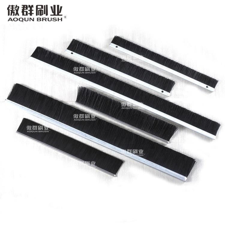 Clean Wash Brush Conveyor Belt Cleaning Food Nylon Roller Brush With Motor Conveyor Conveyor Brush Cleaners