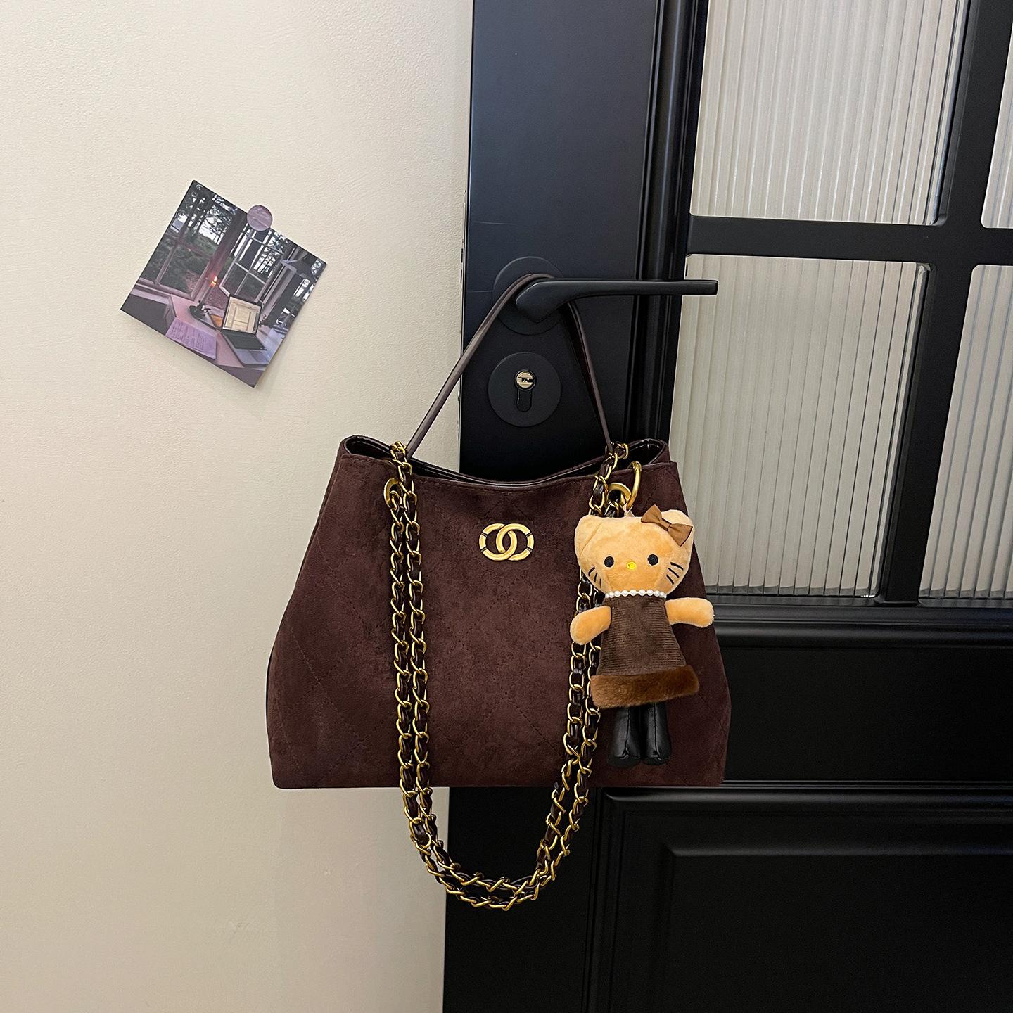 

Сумка-цепочка ромбовидной формы женская большой вместимости 2025 новая осенне-зимняя ретро матовая сумка-мессенджер сумка-тоут для поездок на работу no pendant