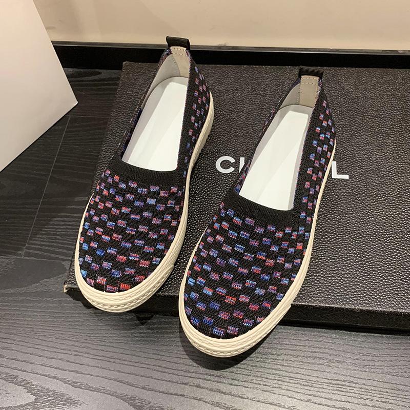 

Женская повседневная обувь на плоской подошве 2025 лето новая обувь на платформе удобная дышащая вязаная обувь на один педаль круглый носок обувь рыбака 35 чёрный