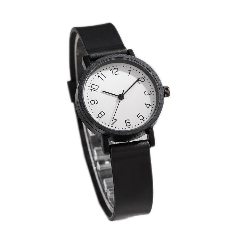 Minimalist Couple Analog Watches Exquisite Leather Watch for Lover Casual Quartz Clock Classic Retro Wristwatch Lovers Gift