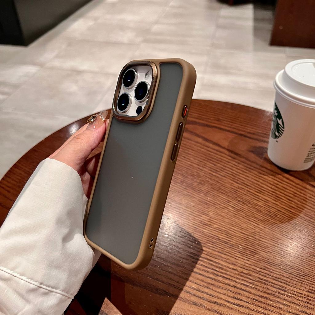 iPhone16promax mobile phone case, you shield, gold b alloy camera frame, suitable for Apple 16pro protective case.