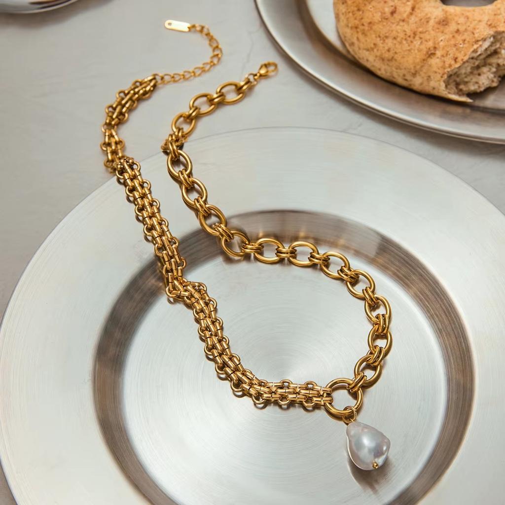 Modern 18K Gold Plated Stainless Steel Freshwater Pearl Pendant with Link Chain Tassel Linear Asymmetric Necklace for Women