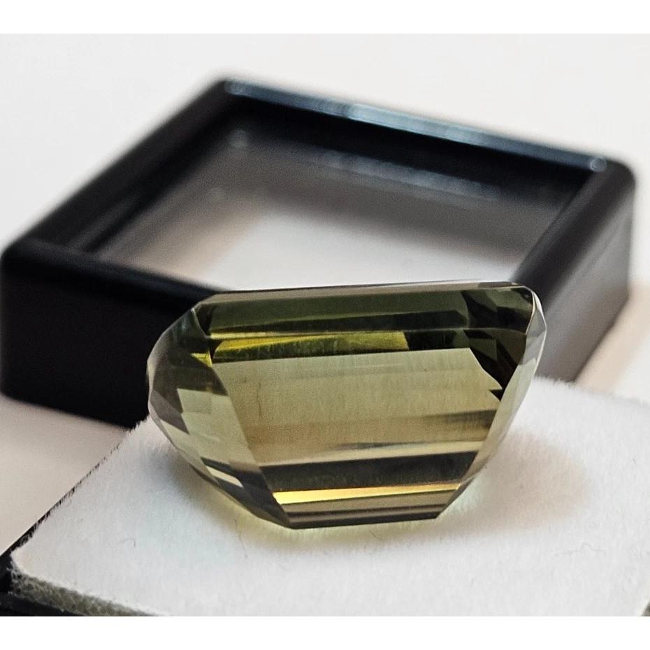 Natural Tourmaline Green Cushion Cut 14-15 Ct Stunning Certified Loose Gemstone