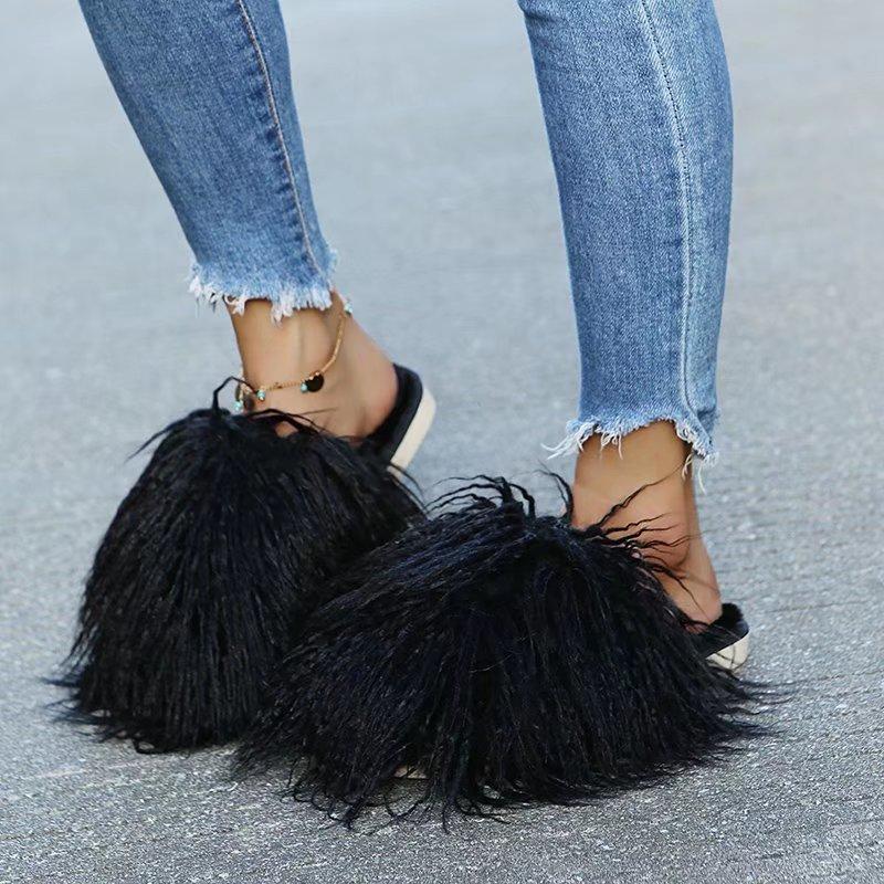 Fashion Brand Design Long Plush Slippers Mules Women 2025 Autumn Round Toe Soft Thick Bottom Slides Fashion Faux Fur Outdoor Slippers