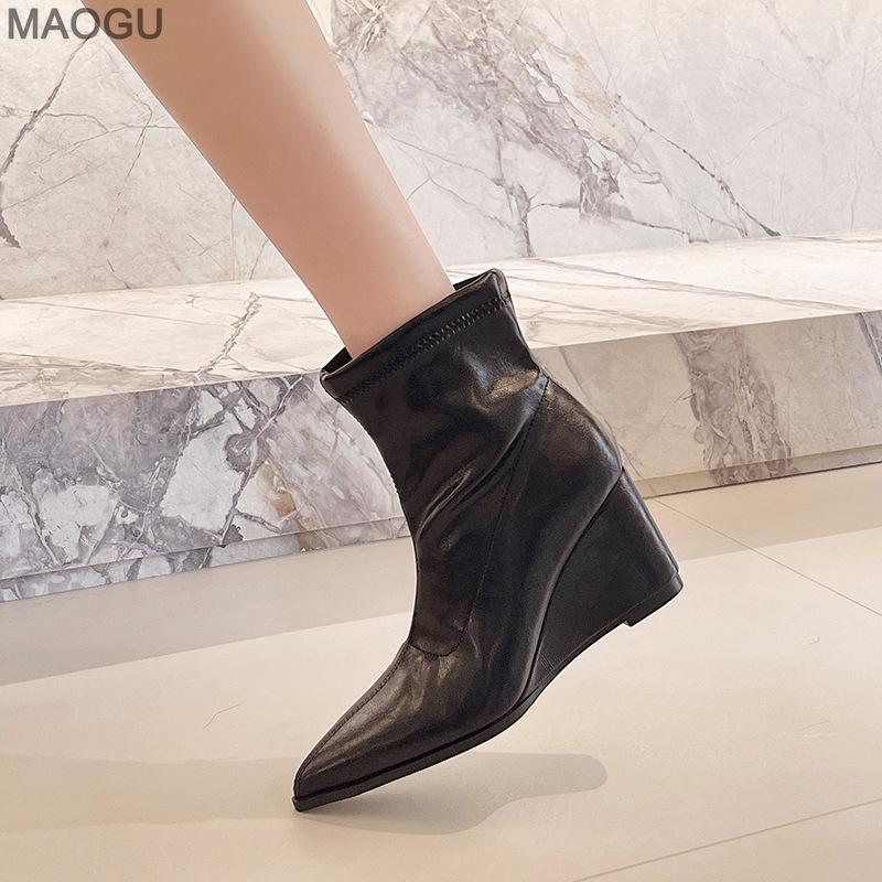 Fashion 2026 Autumn Pointed Toe Back Zipper Black Ankle Boots Chunky High Heel Short Platform Boots for Women Botas Mujer
