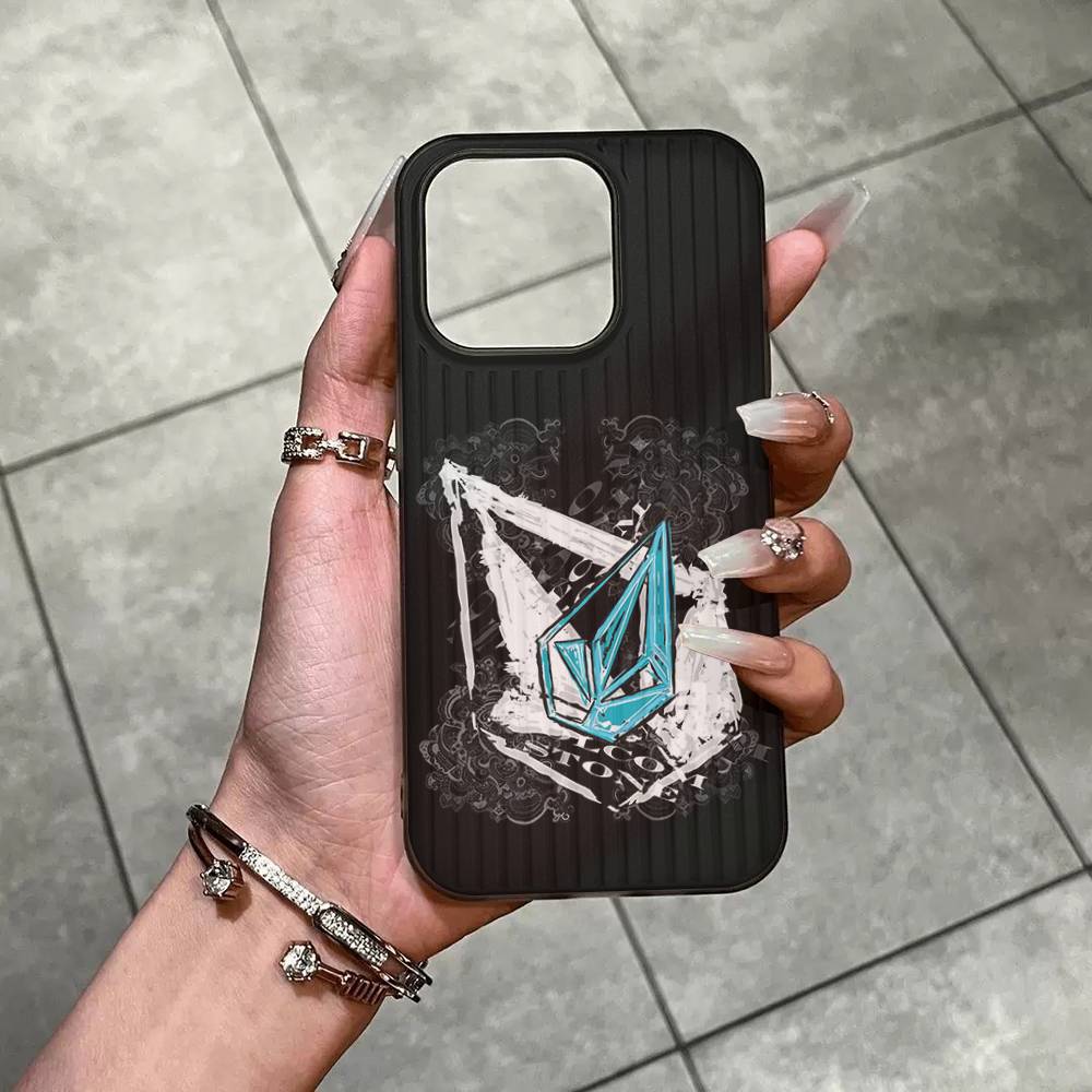 V-Volcom LOGO Fashion Phone Case For IPhone 17 16 15 14 Plus 13 12 11 Pro Max Pro Wave Corrugated Cover