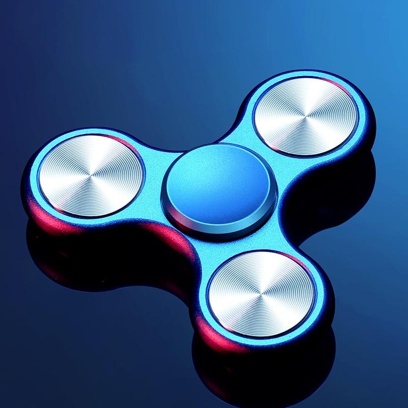 Alüminyum Alaşımlı Üç Kanatlı Fidget Spinner Metal Stres Giderici Anksiyete Önleyici El Oyuncağı Taşınabilir Dayanıklı Yetişkin Hediyesi Rahatlama Aracı