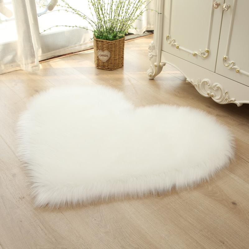 Heart Shaped Plush Rug 40x50cm Super Soft Fluffy Shaggy Carpet for Bedroom Living Room Non-Slip Floor Mat Decor Valentine Gifts