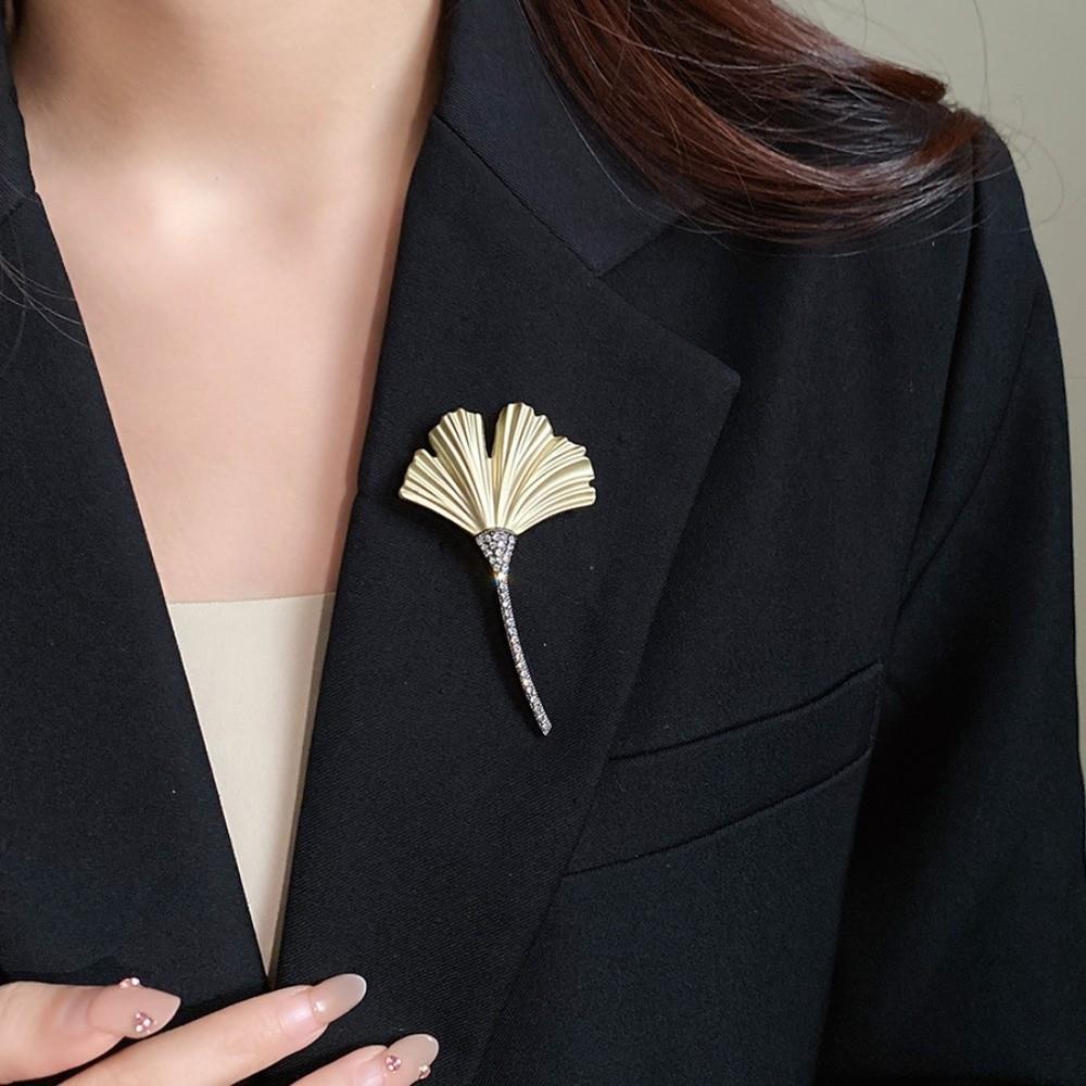 Chest Flower Long Leaf Pin Flower/Bow/Cherry/Starfish Metal Brooch  Men/Women Suit