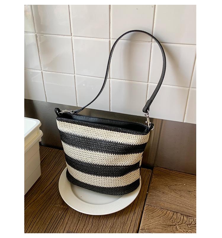 2025 Autumn Women's Fashion Colorful Woven Crossbody Handbag