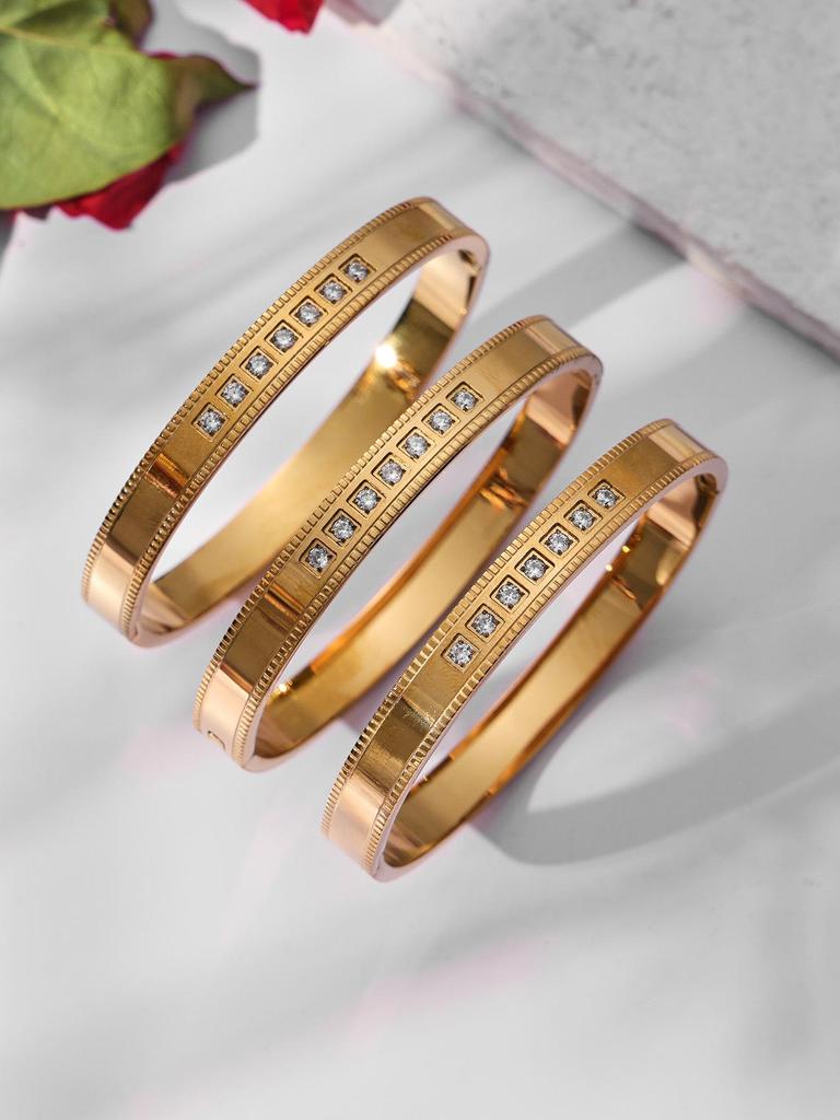 18k Gold-Plated Stainless Steel Bracelet with 5A Zirconia & Hollow Letter Buckle